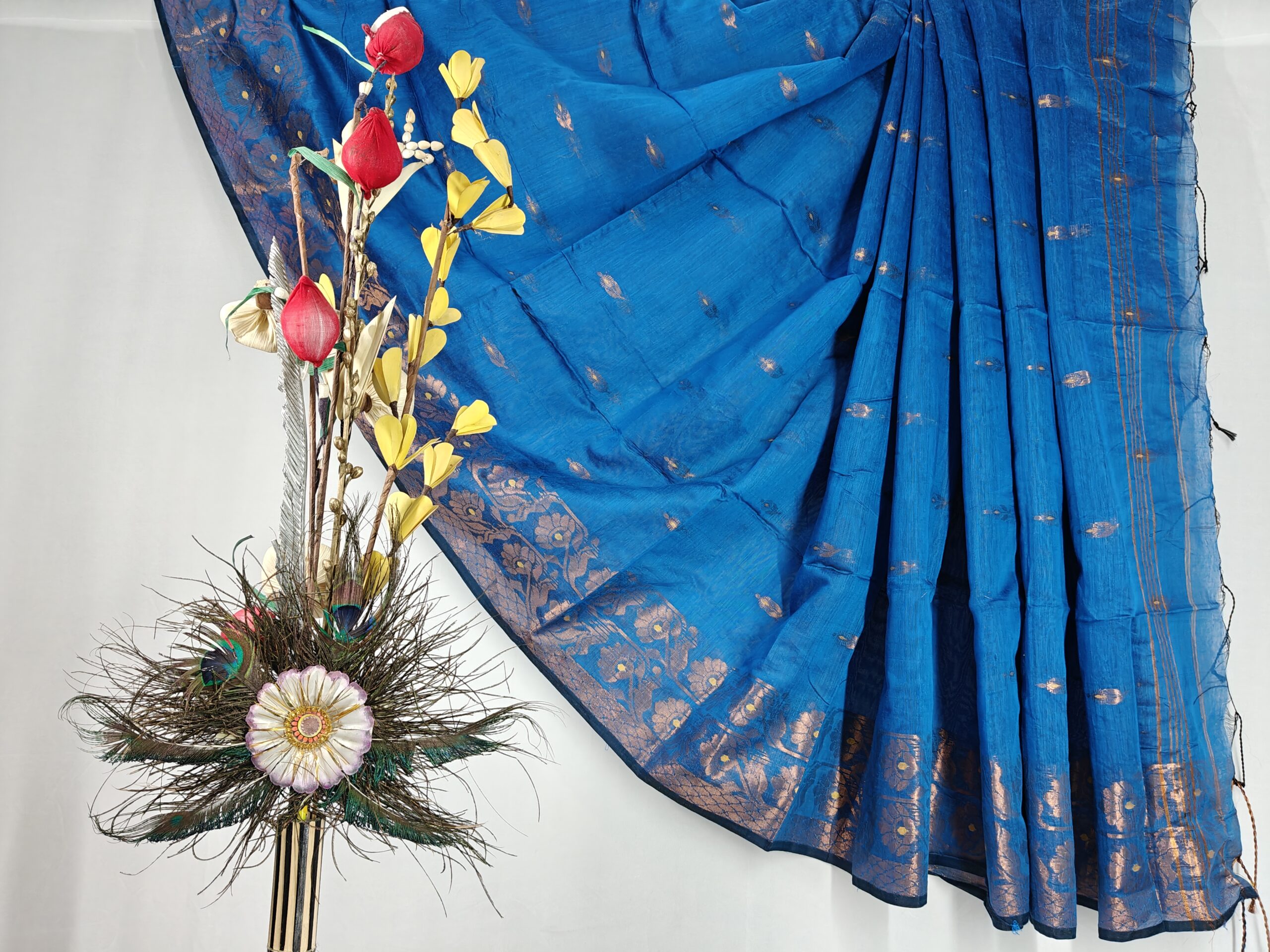 Traditional Blue Silk Saree with Silver Zari Border, Floral Pattern, Handloom Weave - Image 2