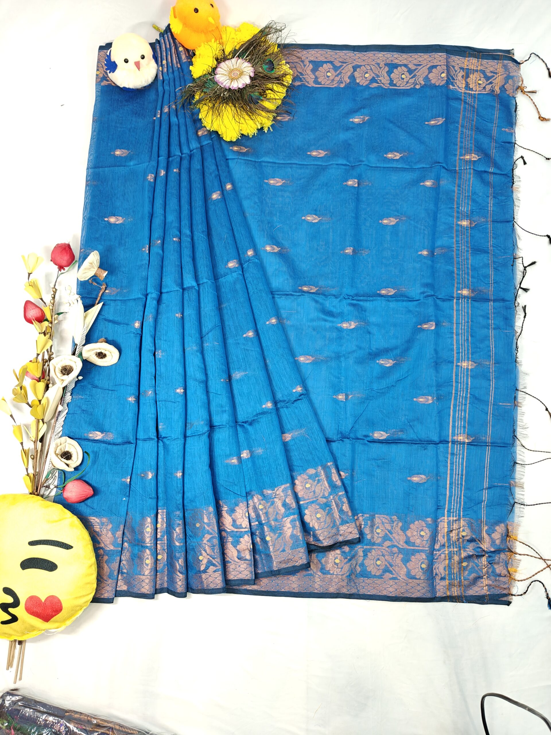 Traditional Blue Silk Saree with Silver Zari Border, Floral Pattern, Handloom Weave - Image 4